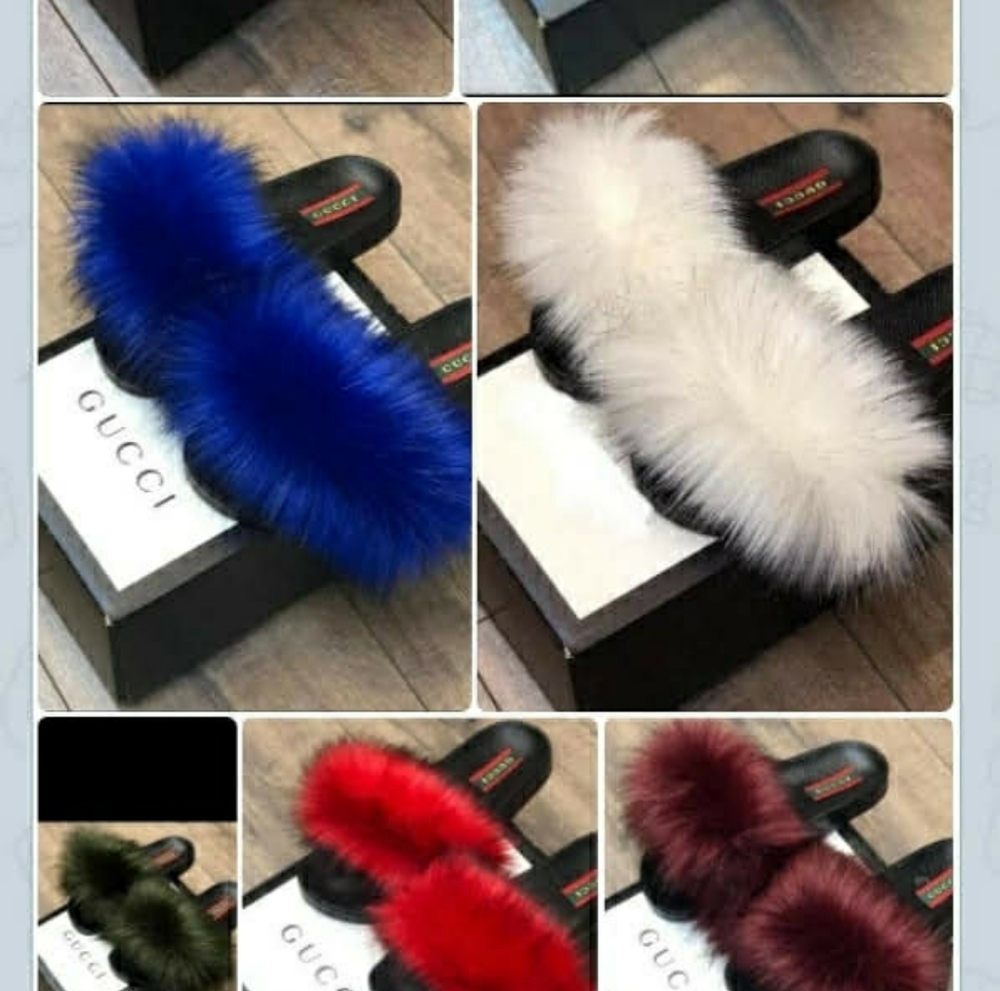 Gucci fur slides